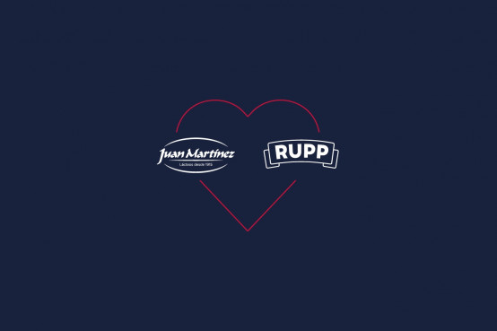 Produccioón del acto oficial de la integración de Juan Martínez en RUPP